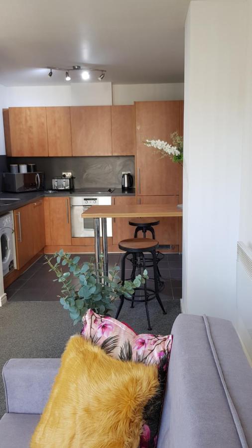 City Centre 1 Bed Apartment With Free On Site Parking With Cctv By Lets Relocations Бирмингем Экстерьер фото